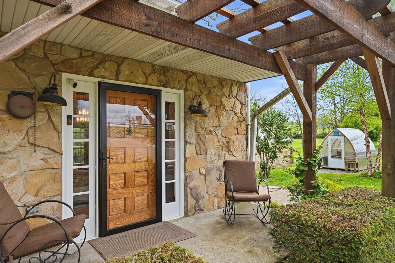EXCLUSIVE - 232 Whitestown Road