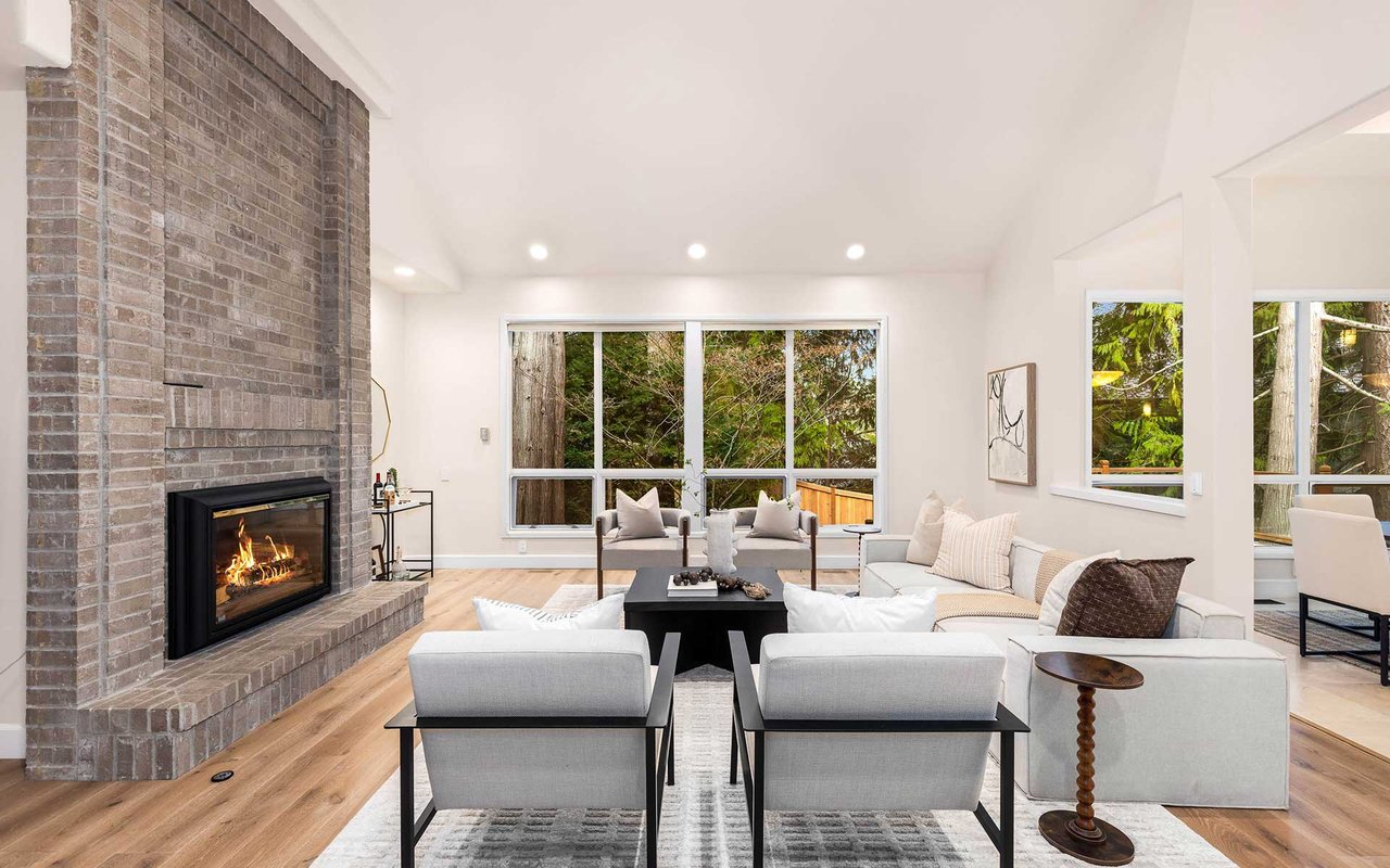 Custom-Built Lochwood-Lozier Home in Montreux