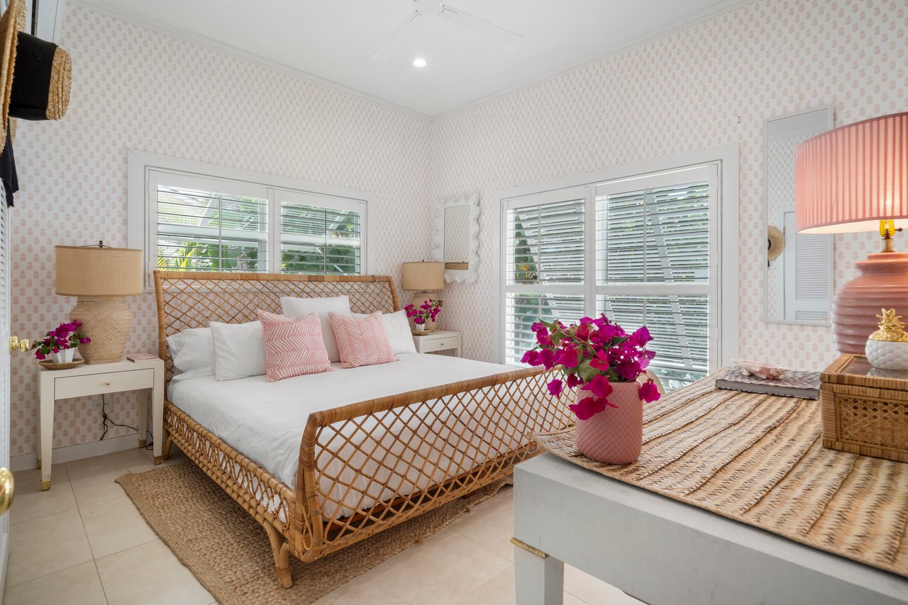 Sea Siren, An Oceanfront Retreat in Harbour Island