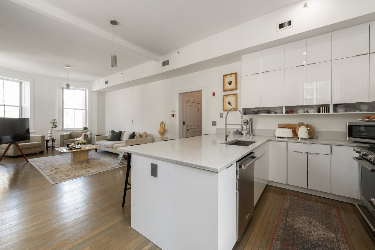 55 W Broadway, Unit 3