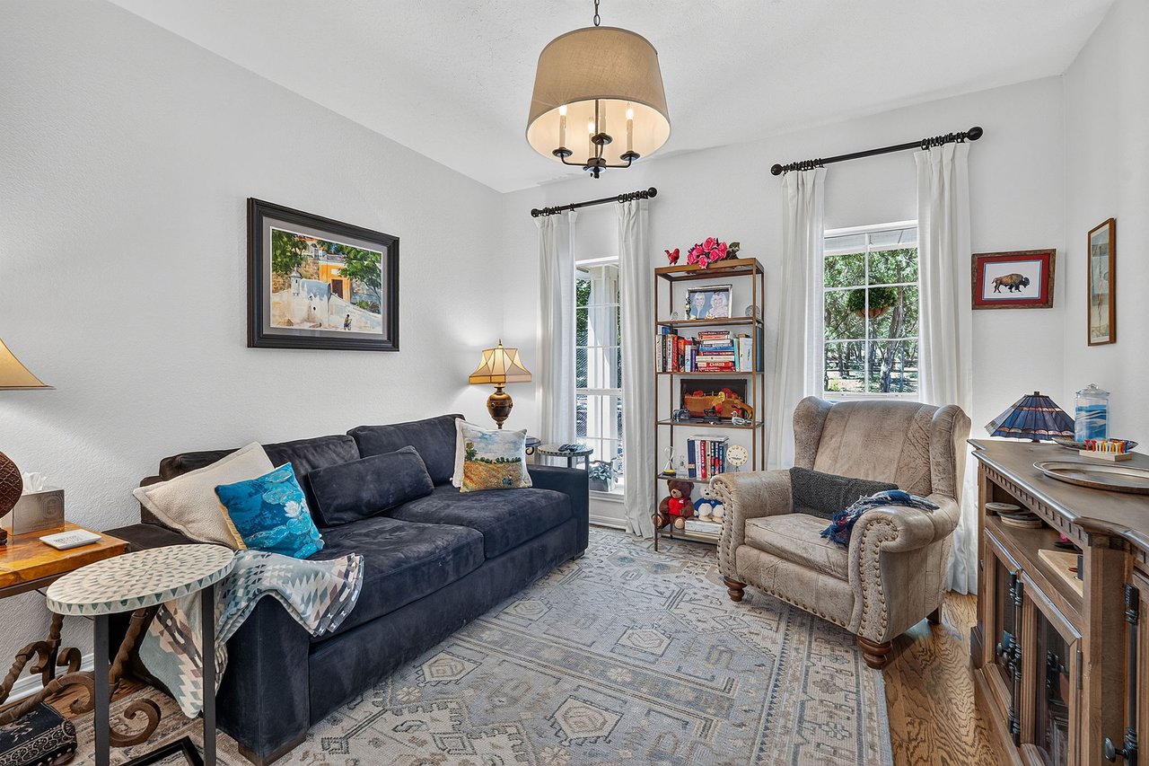 262 E Ridgwood 