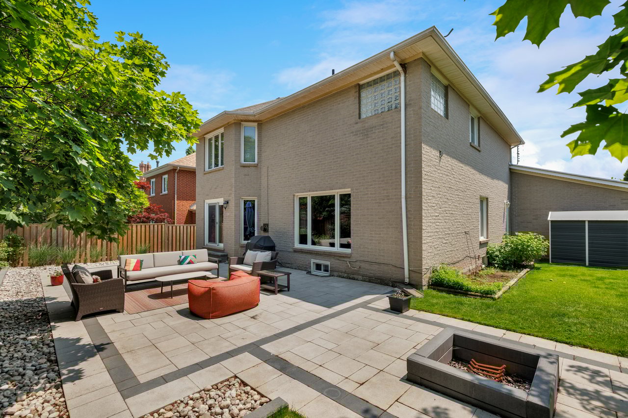 1061 Summit Ridge Drive