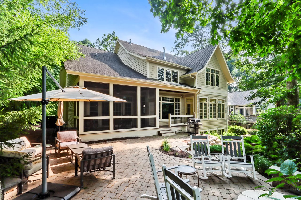 158 Abbey Springs Dr