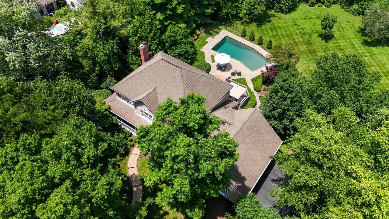 Who Is the Best Agent to List Your House in Town & Country, Missouri?