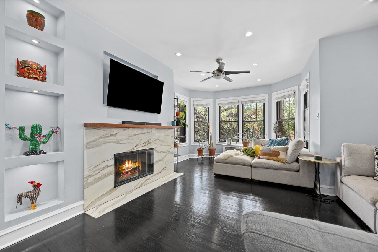 7631 N Eastlake Terrace Unit: 2A-3A