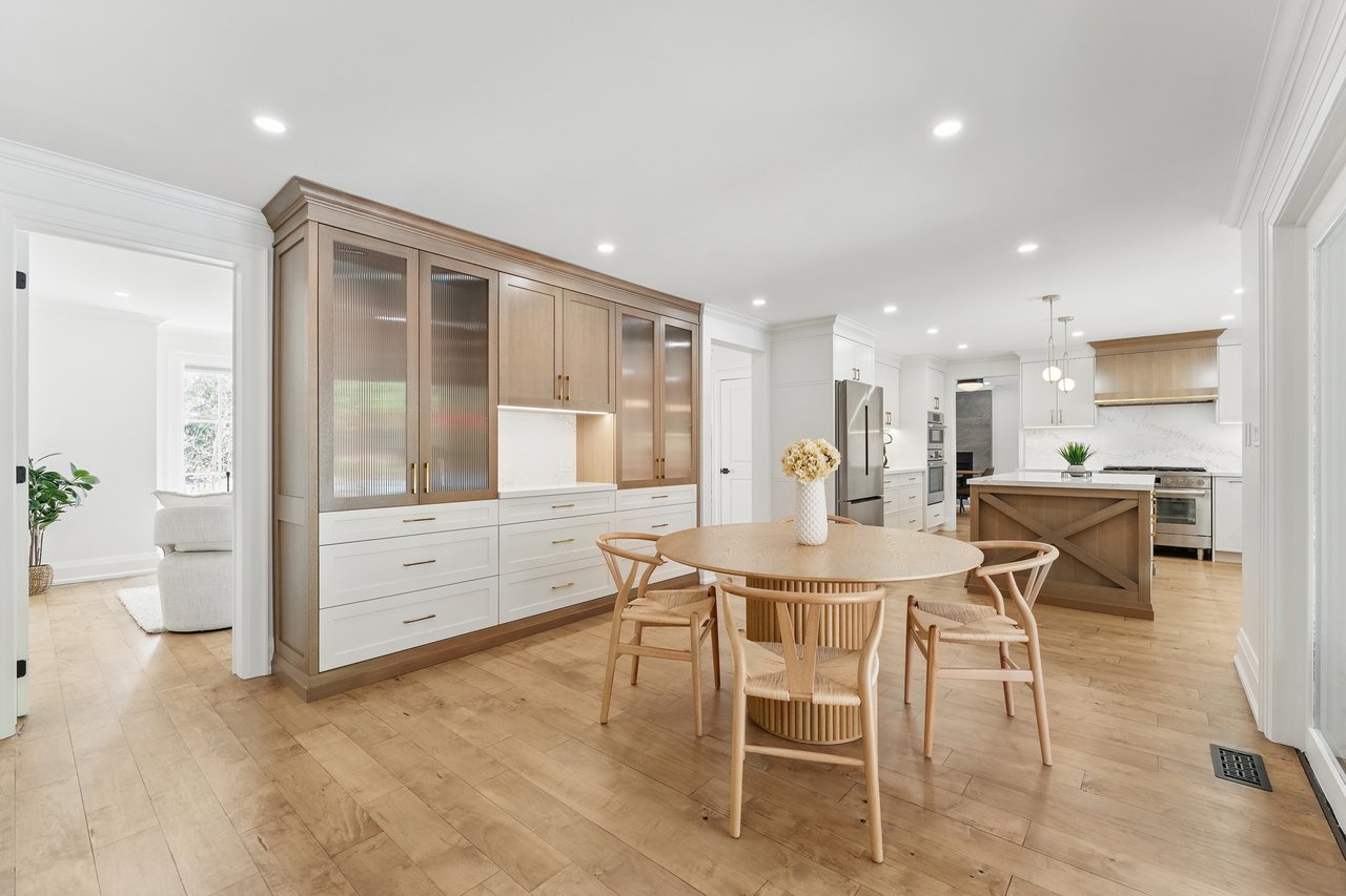 1543 Point-O-Woods Road