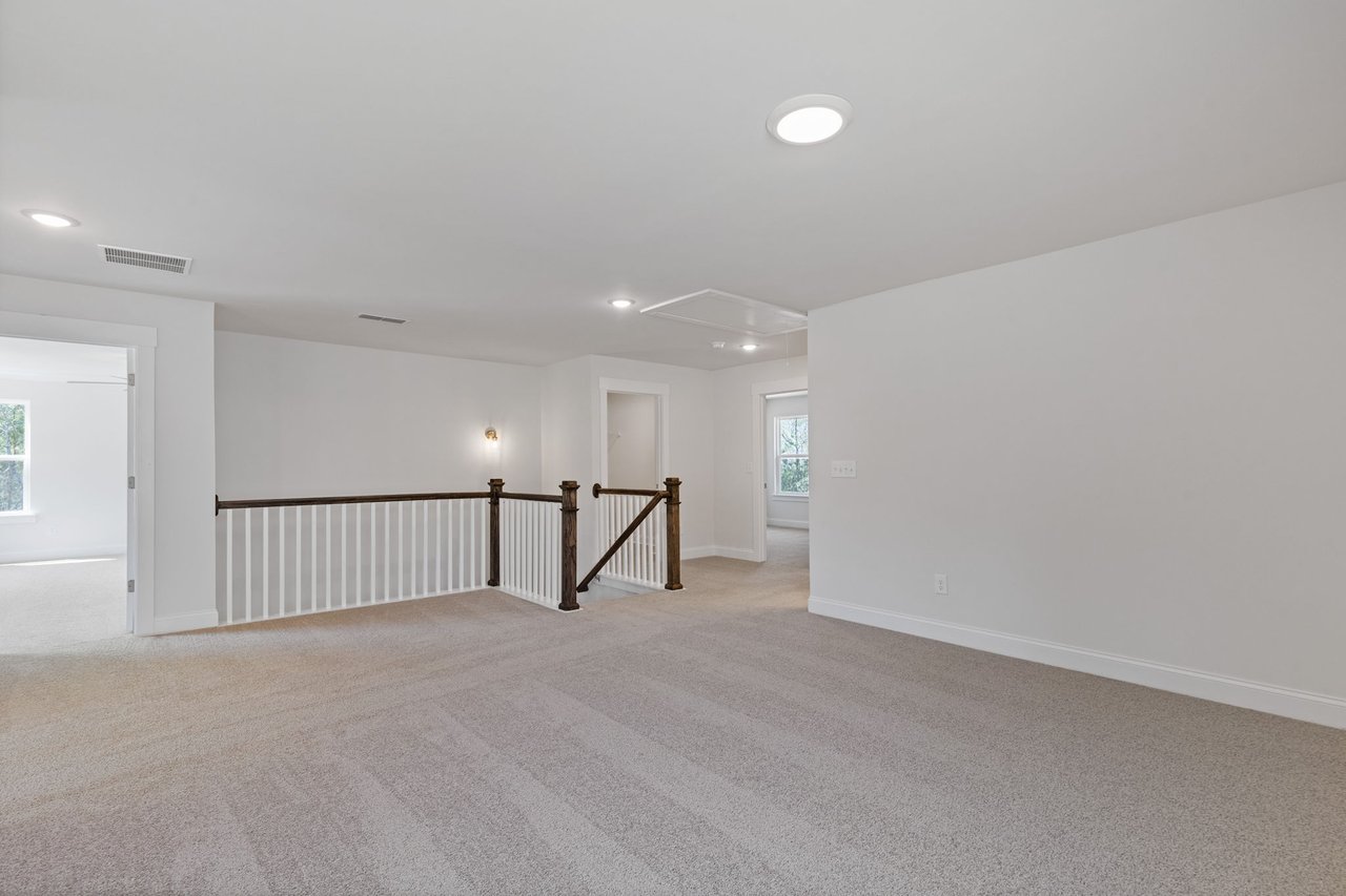 78 Radiant Ct