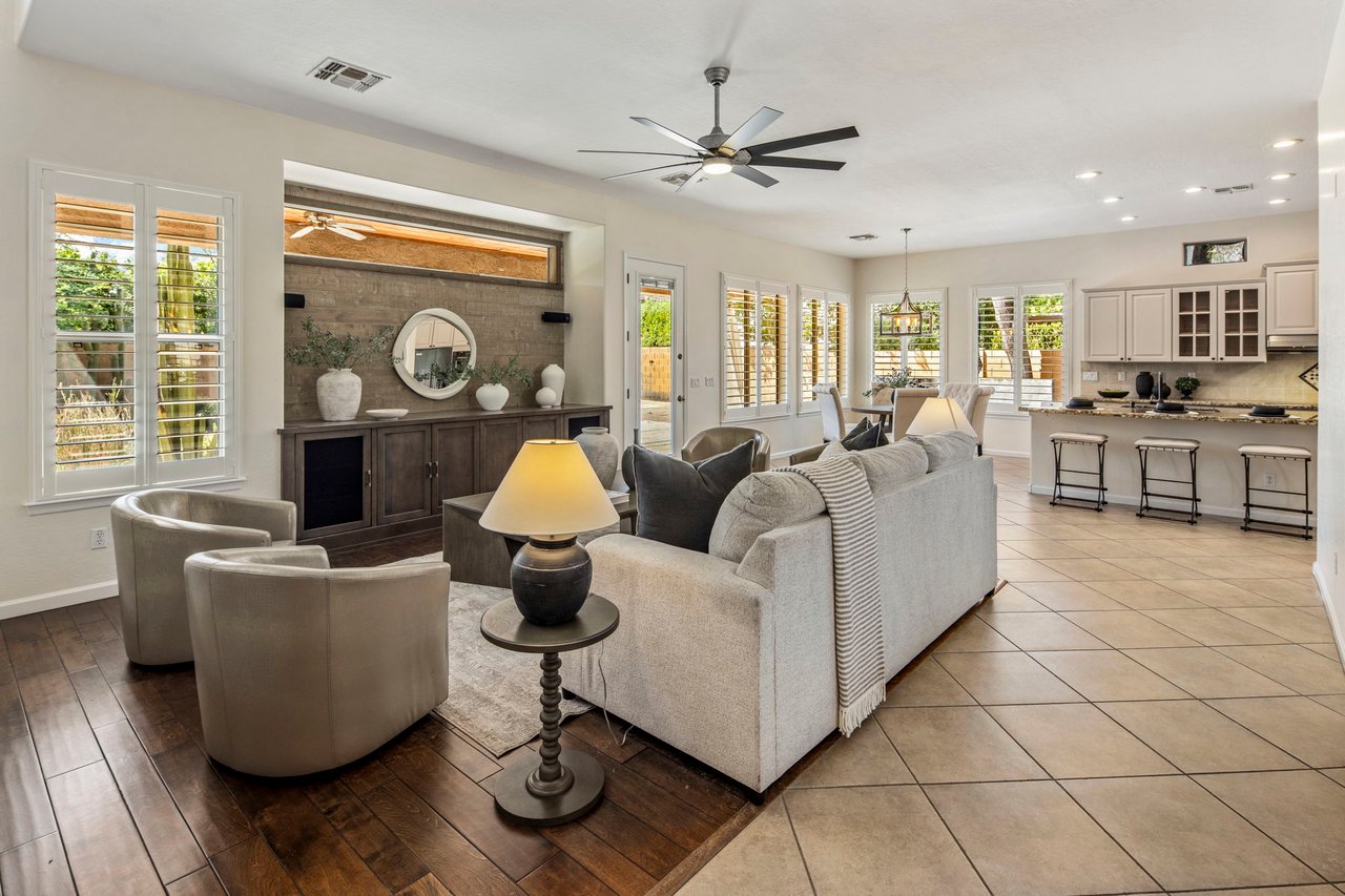 315 E Mary Ln