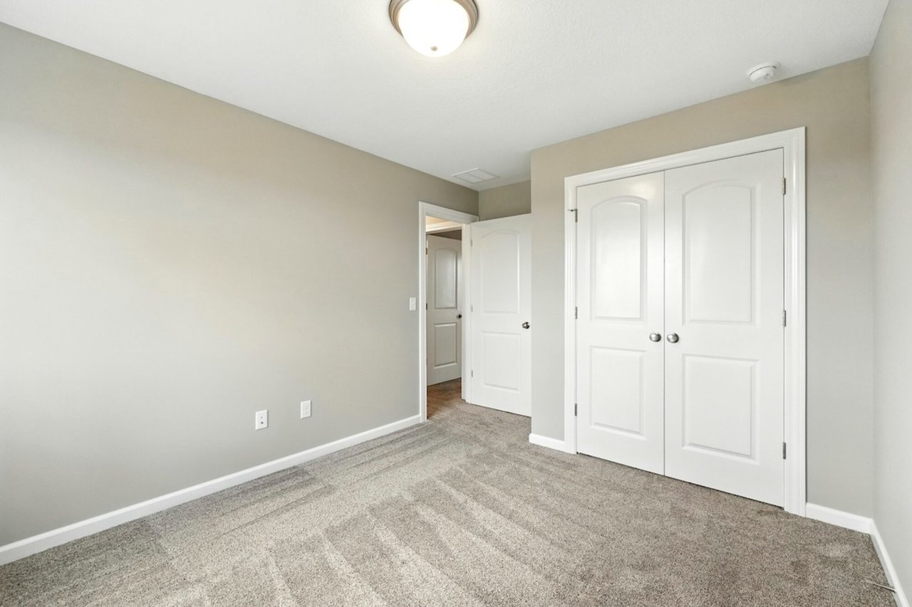 885 Zenos Blvd