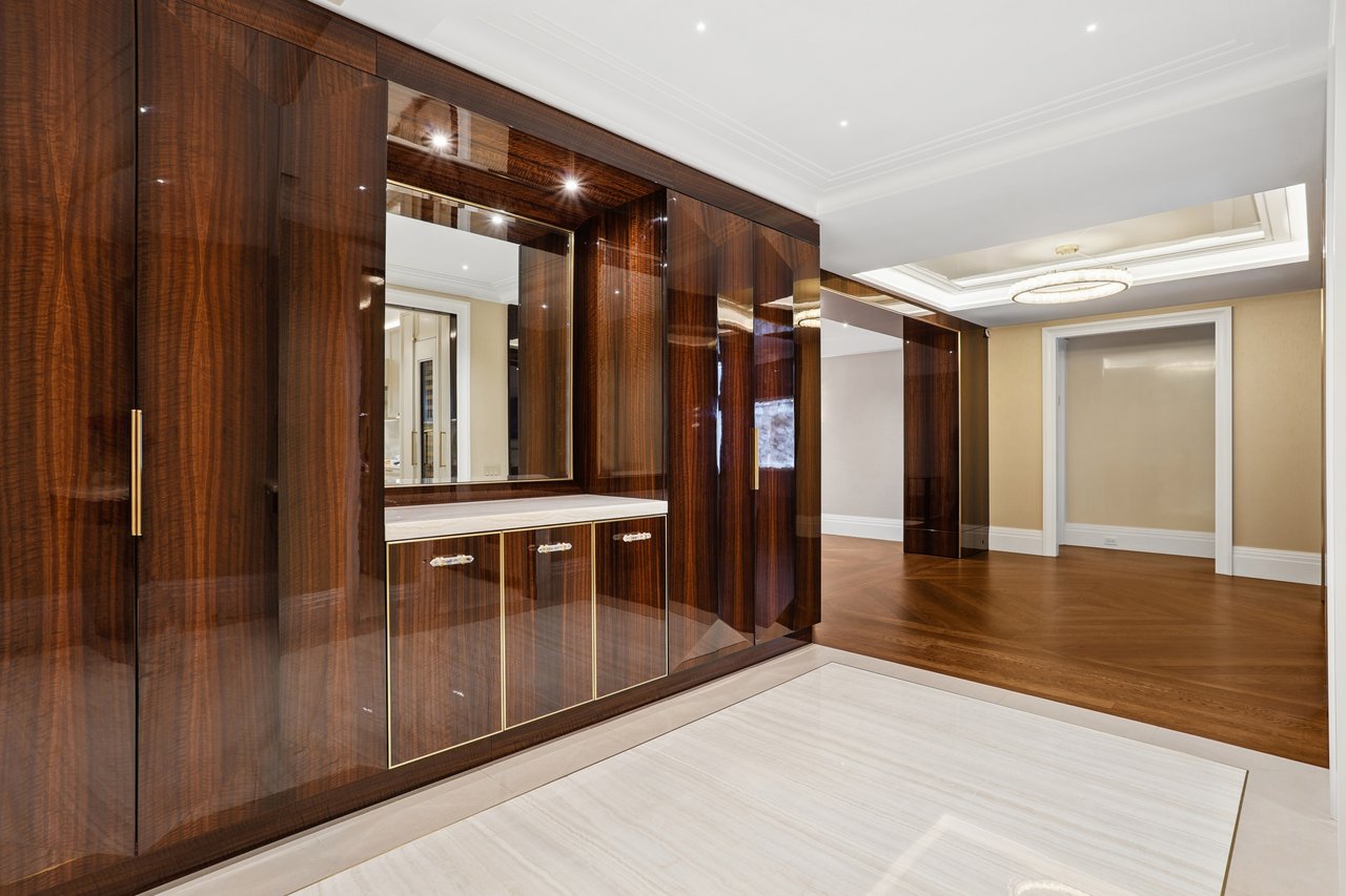 923 5th Avenue, Unit 4A