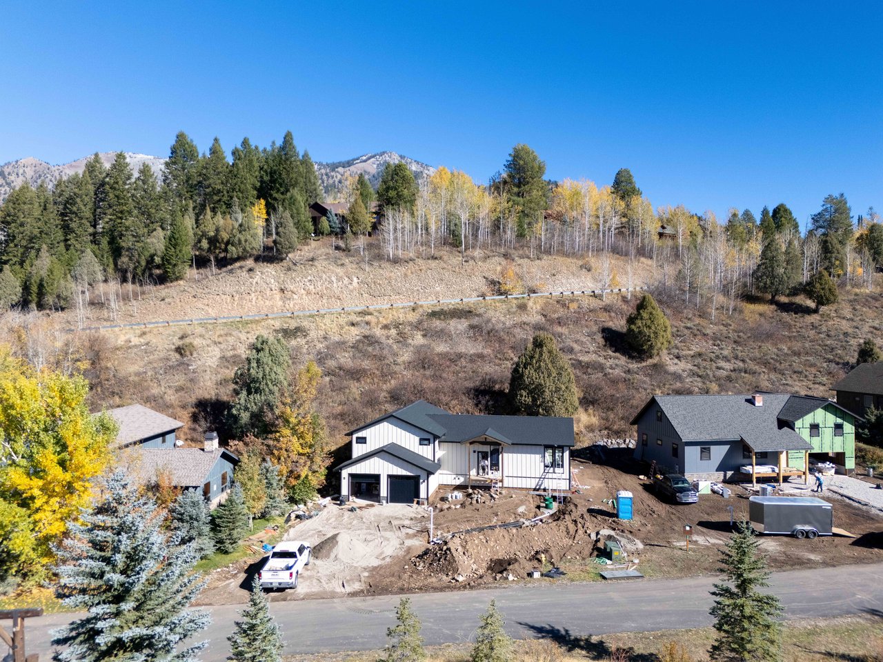 190 MEADOW RIDGE Drive