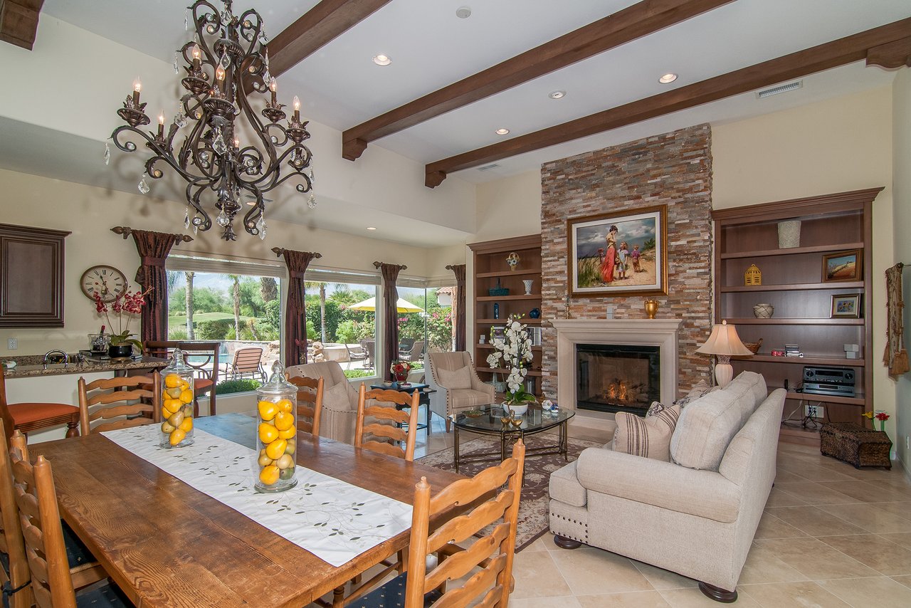 Mission Hills CC: Views + Lifestyle + Golf