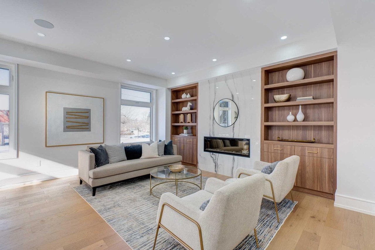 2 Parkland Rd