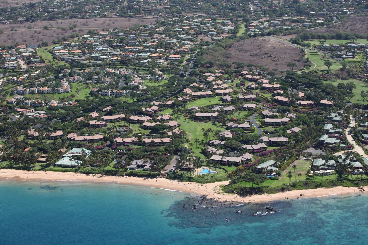 Aerial view of Wailea Ekahi in South Maui with Keawakapu Beach
