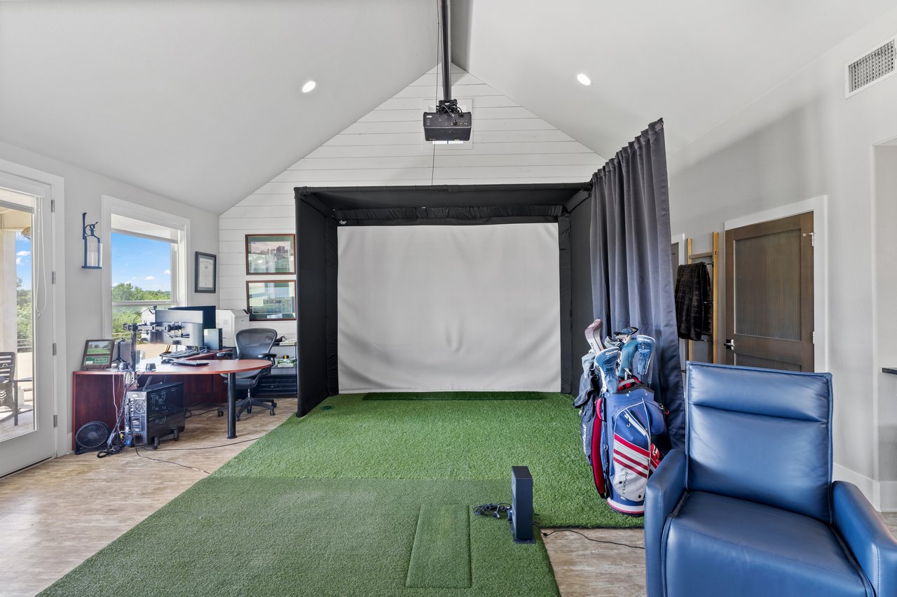 1457 Avenida High View