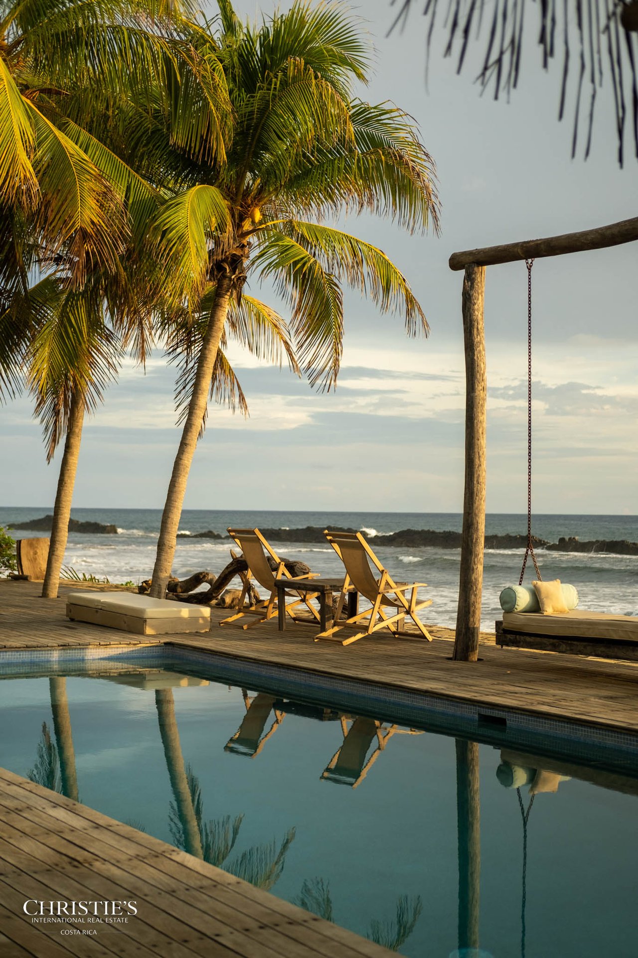 Mandla Boutique Coastal Retreat with World-Class Surf