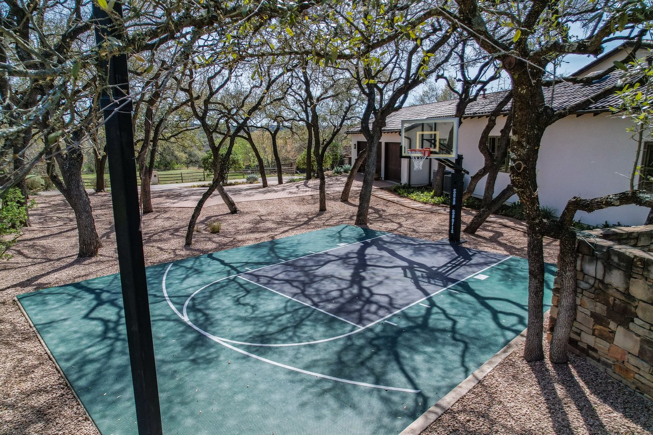 Spanish Oaks Hacienda