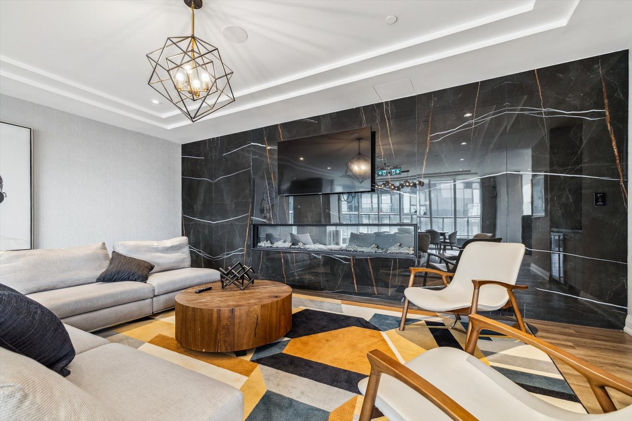 #403 - 212 King William Street
