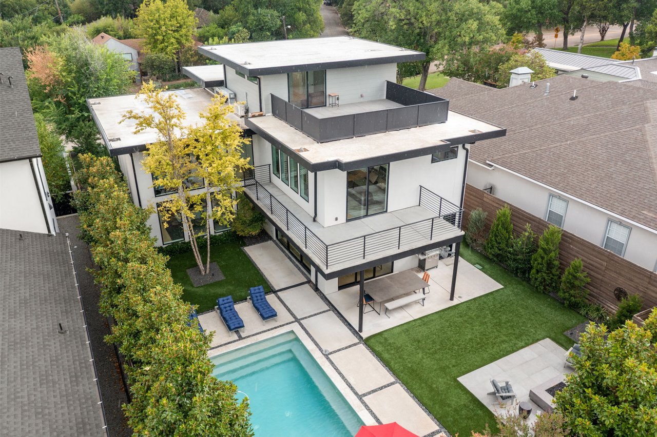 423 W Colorado Boulevard