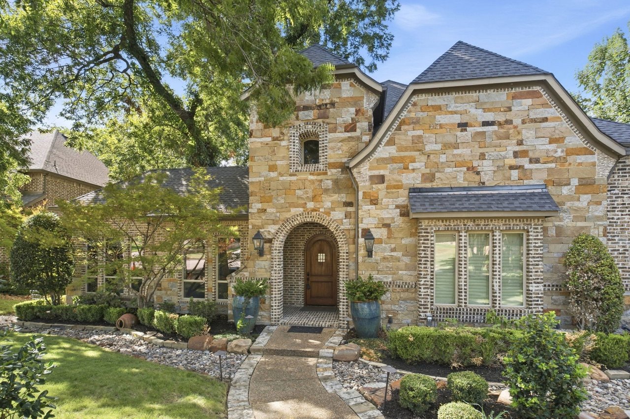1700 Surrey Lane