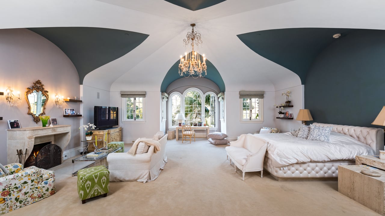 2733 Sycamore Canyon Rd