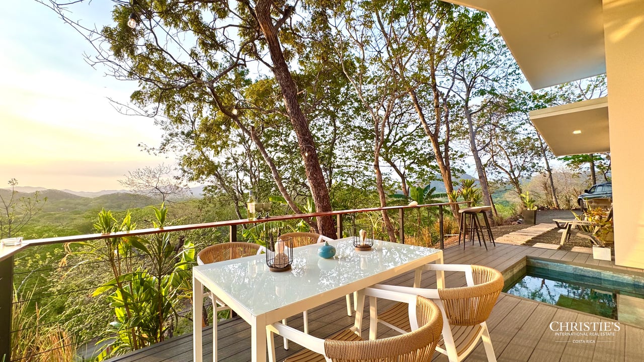 Casa Lunax Ocean View Residence