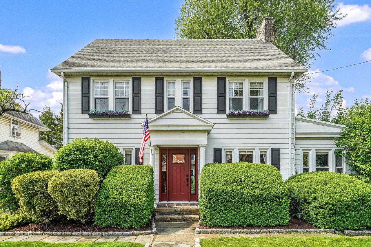 184 Chatterton Parkway, White Plains, NY 10606