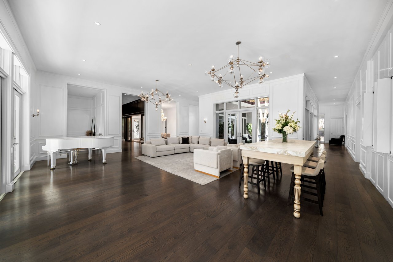 4100 Kiaora Street, Miami, FL 33133