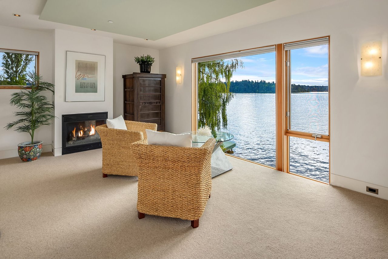 A Prized Residence on Mercer Island