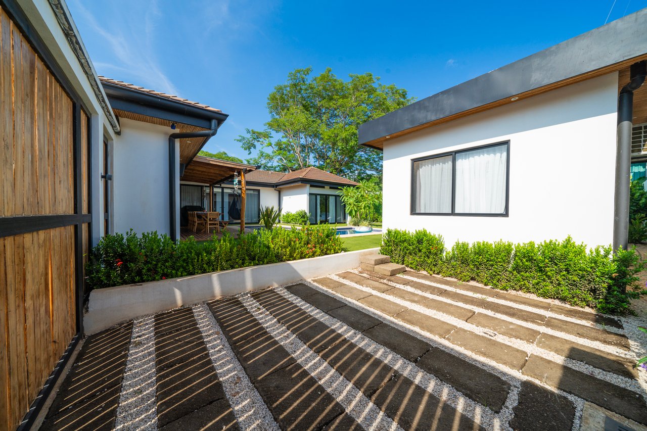 Calle Uno 3 | Modern Tropical Home with Private Pool and Guest Casita in Tamarindo