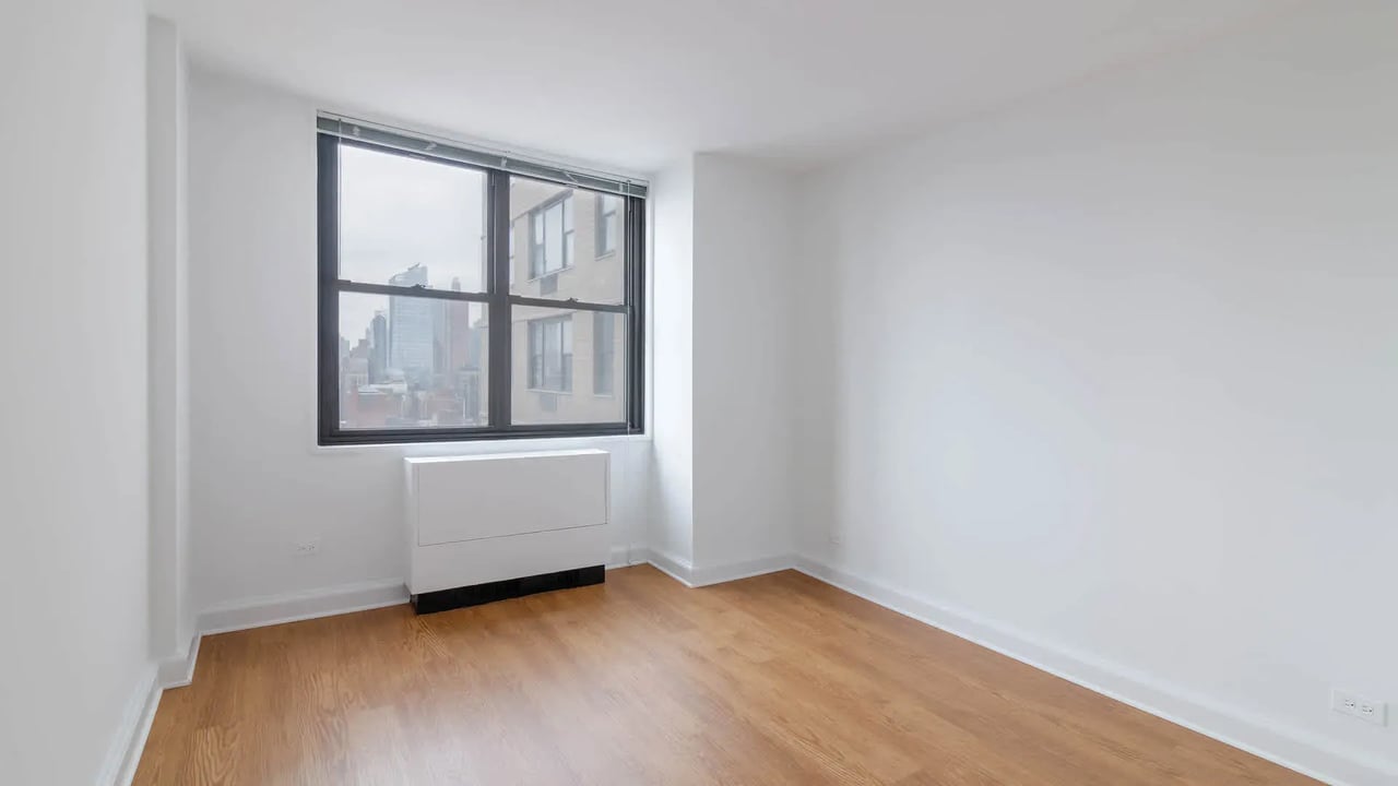 240 E 27th St 27G