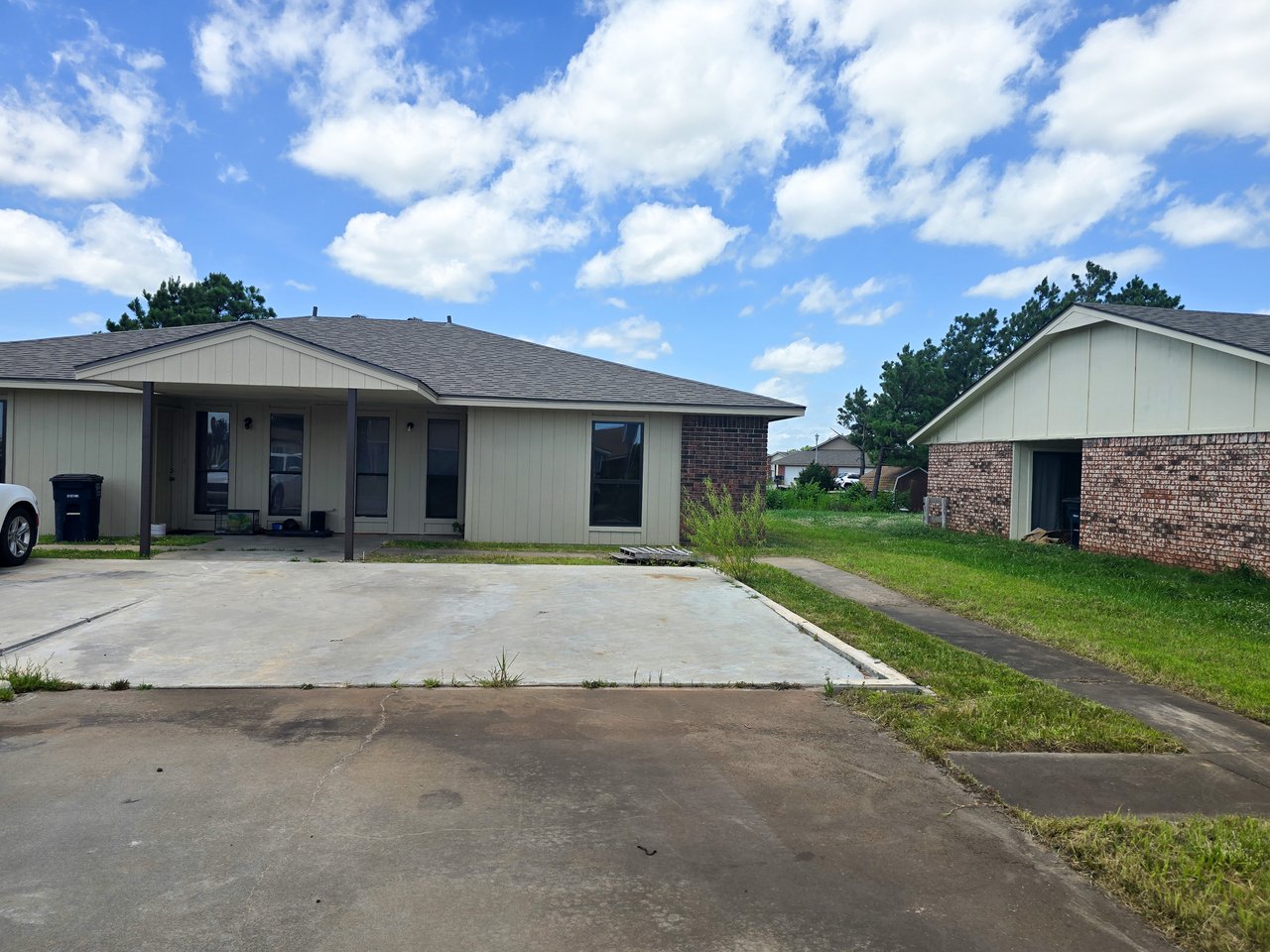 4104 N Market