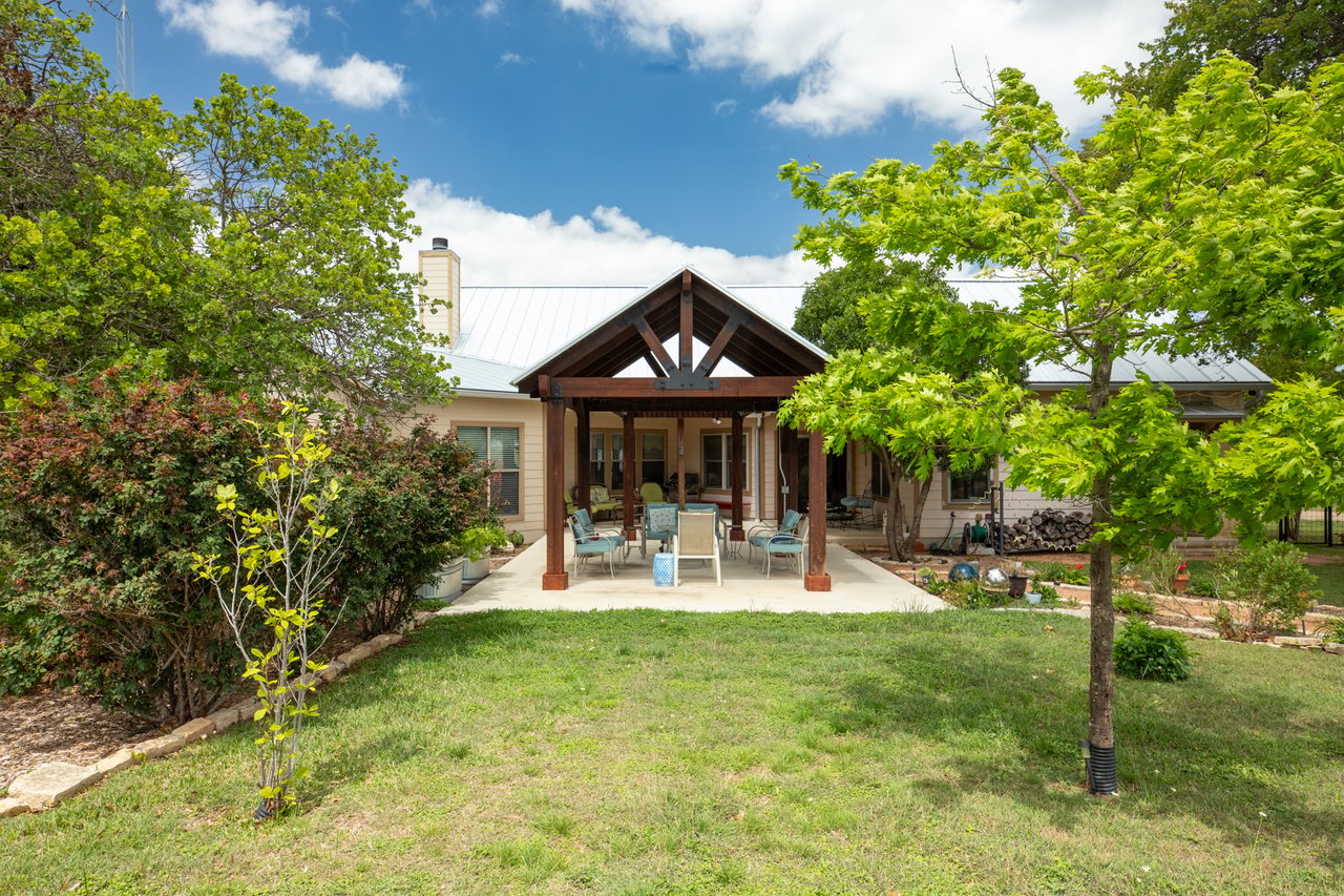 156 Northview Ln, Fredericksburg, TX