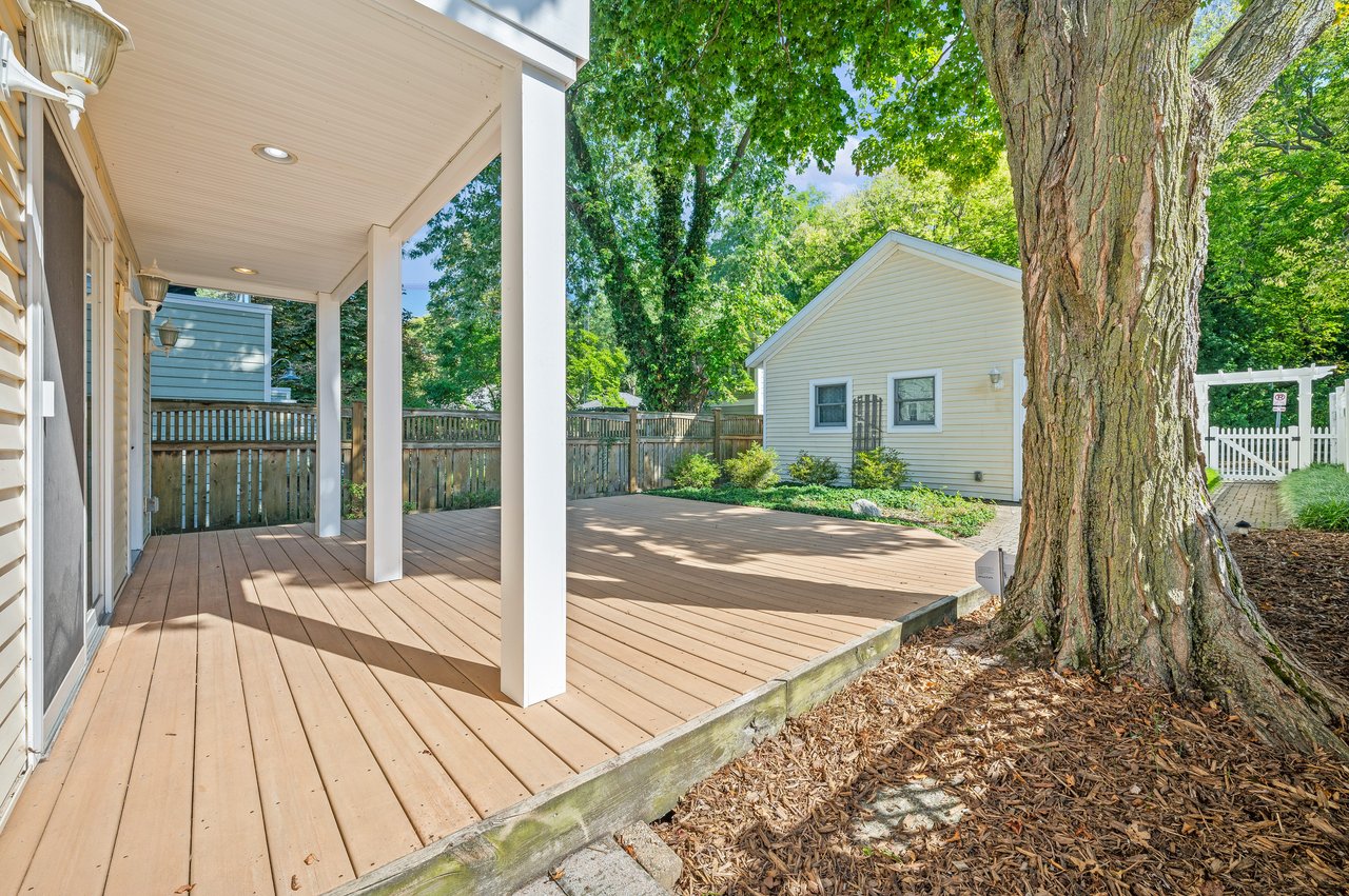 909 Lions Park Drive