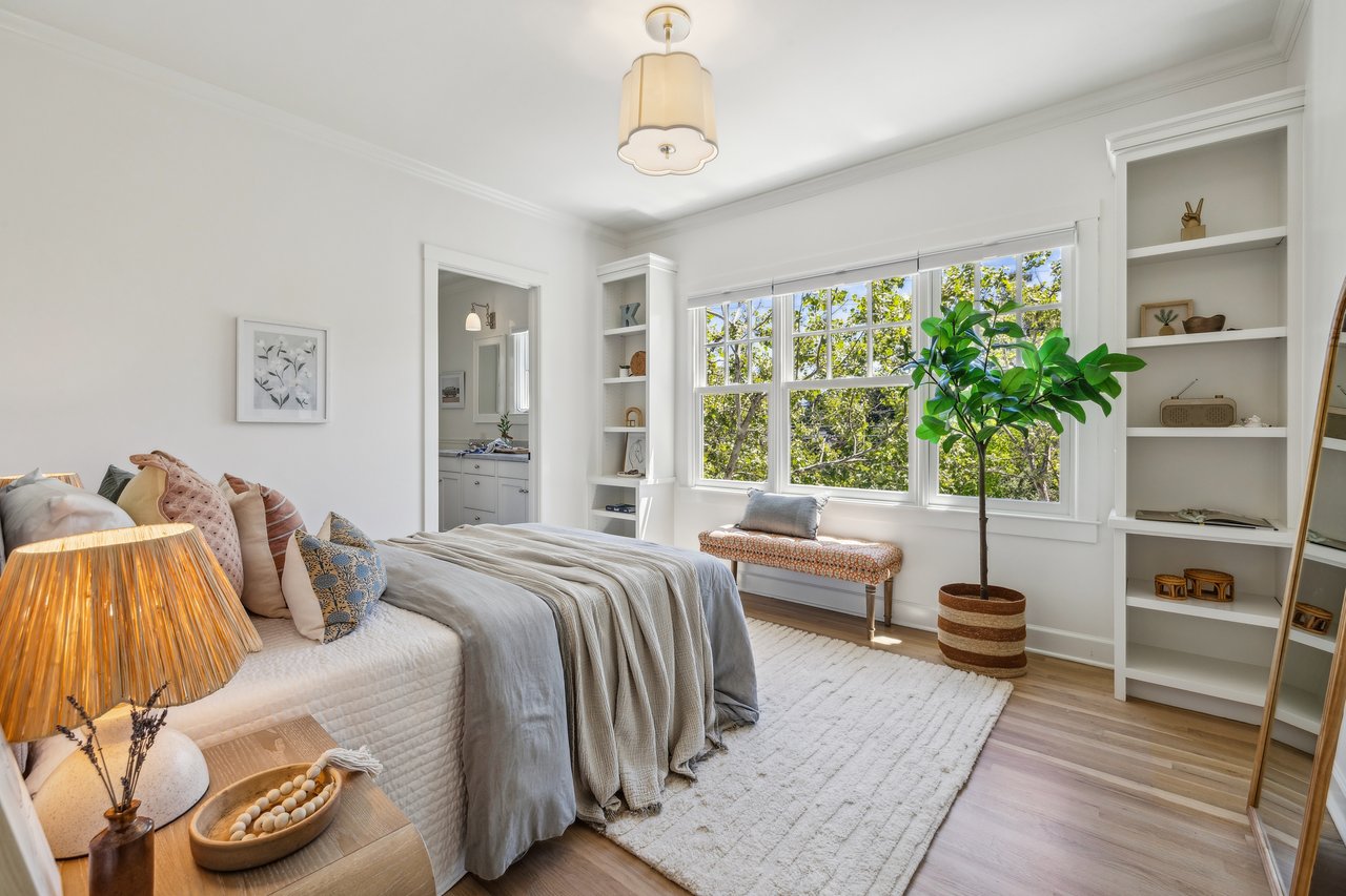 129 Sunnyside Avenue