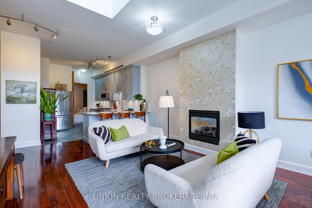 160 Fallingbrook Rd, Ste 209