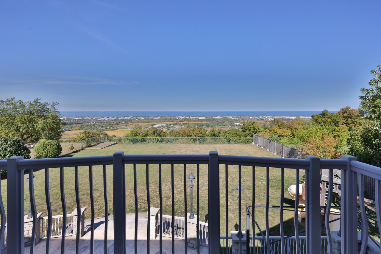 803 Ridge Road, Stoney Creek