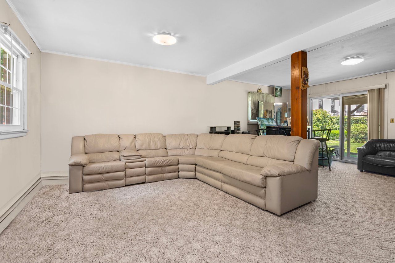 21 Ellwood Avenue