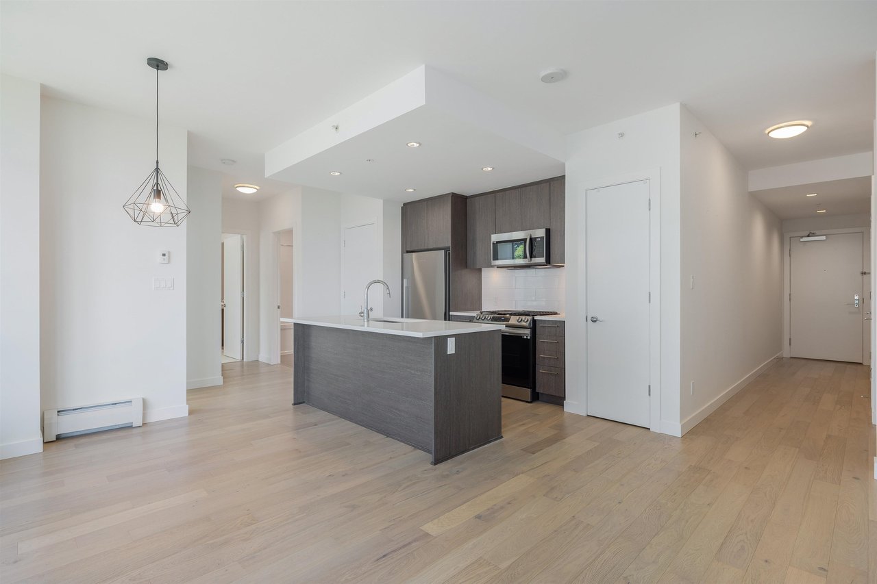 9060 University Cres, #509