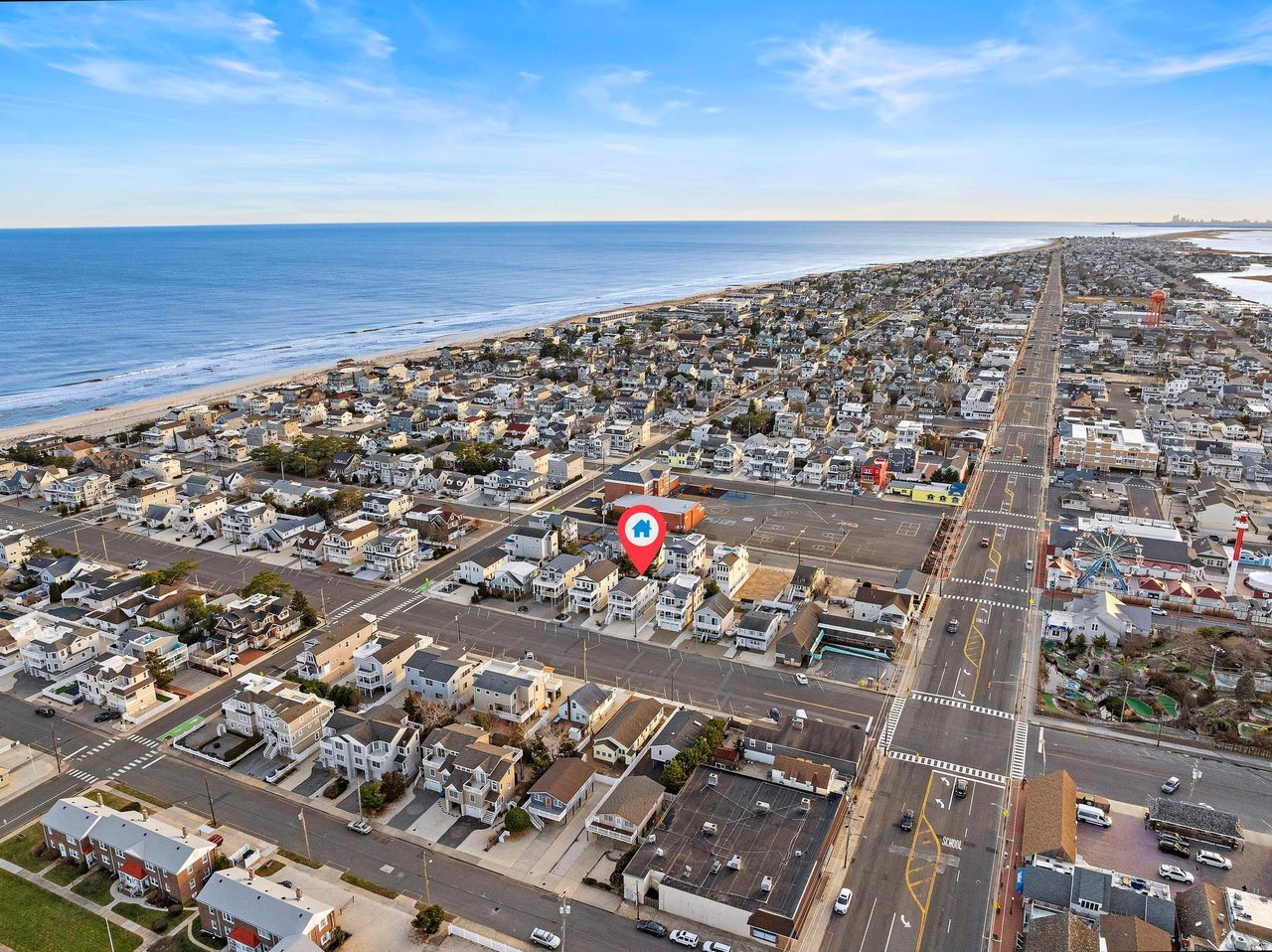 216 Taylor Ave, 1st Floor Unit