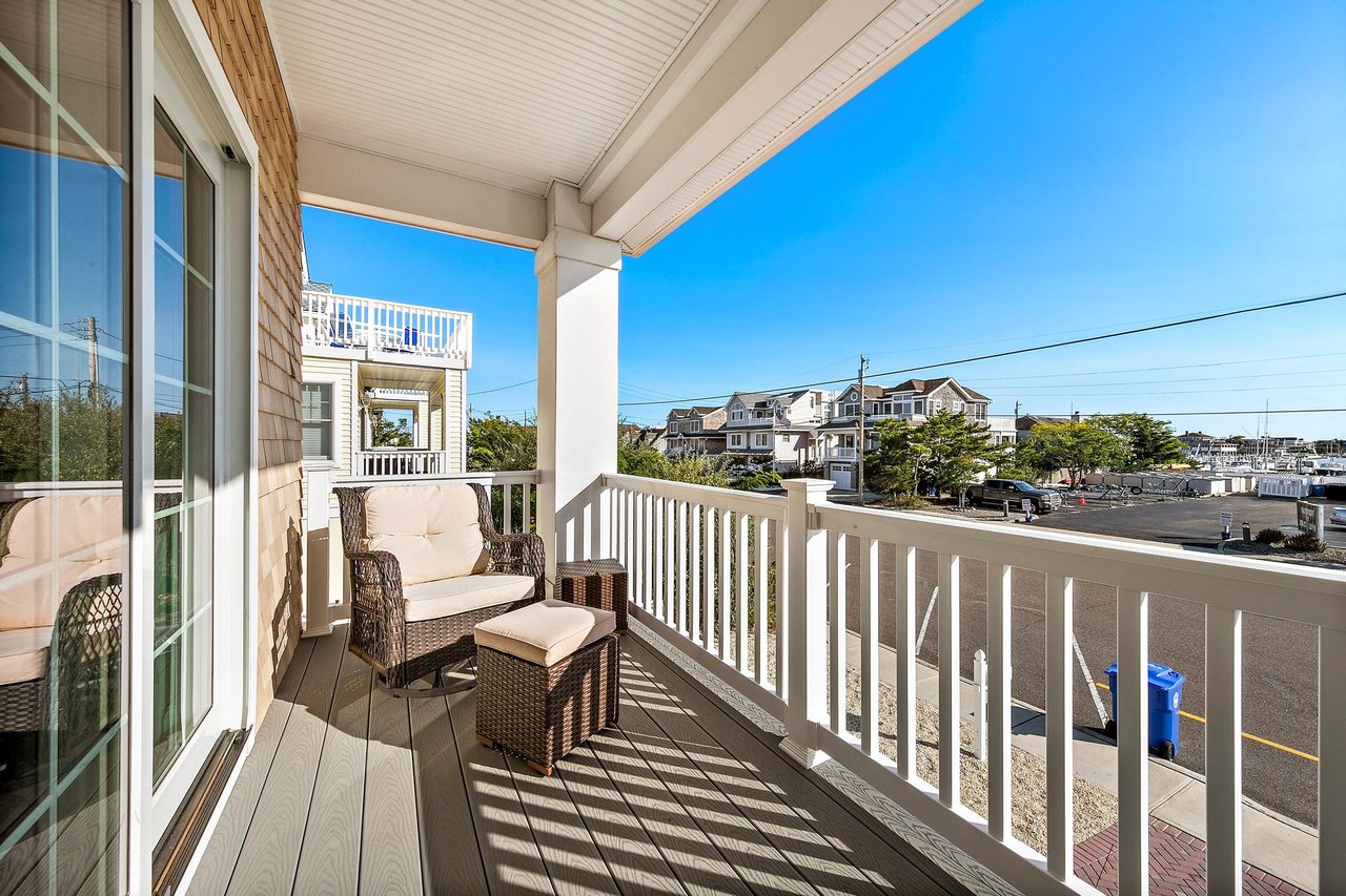 417 E Coral Street