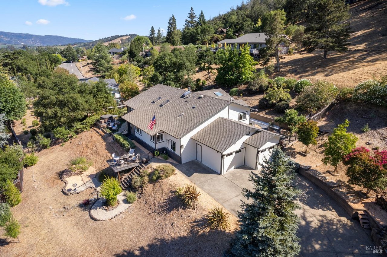 410 Oak Mesa Ct Santa Rosa CA 95409