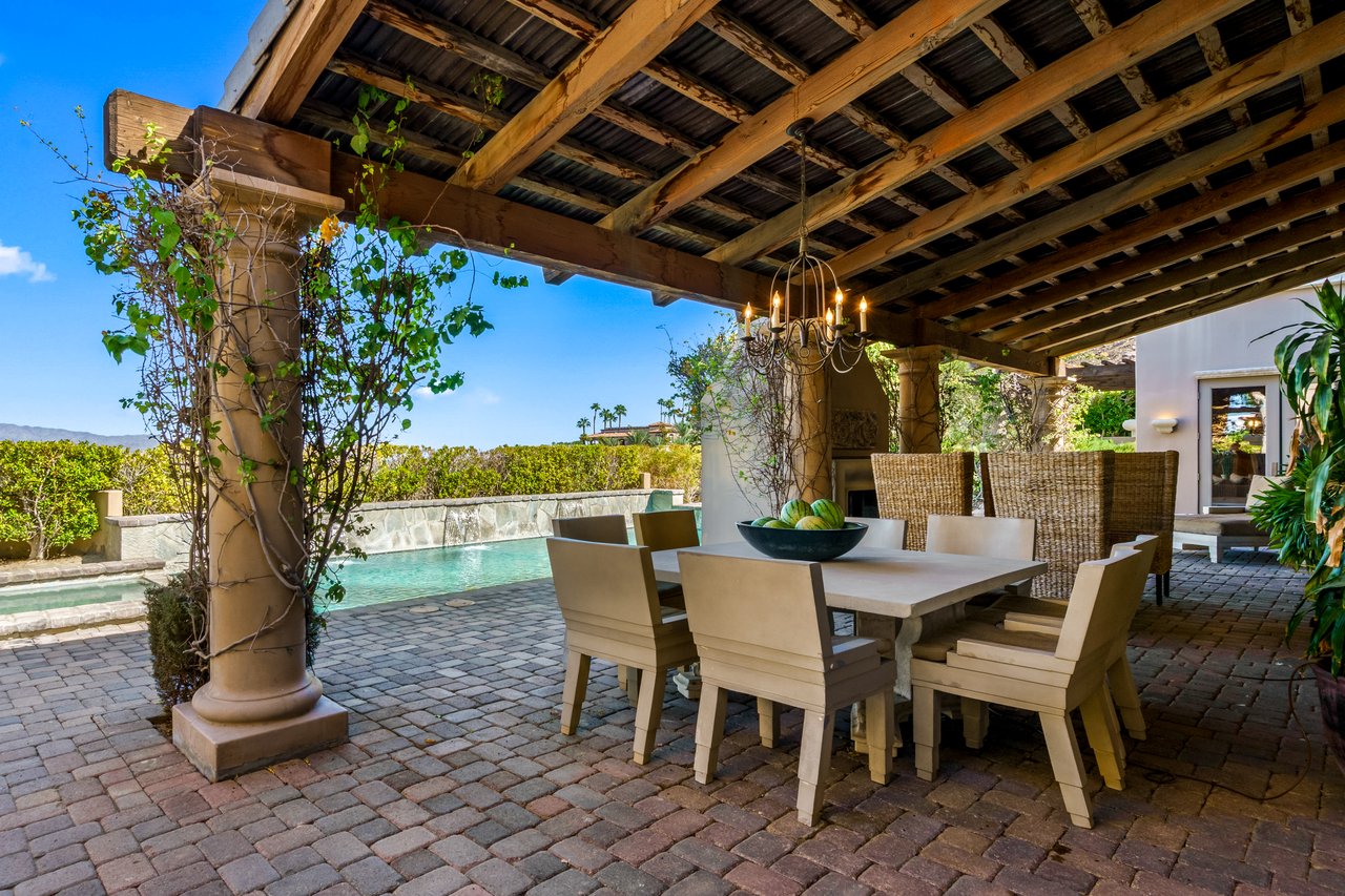 2 Nebulae Way, Rancho Mirage