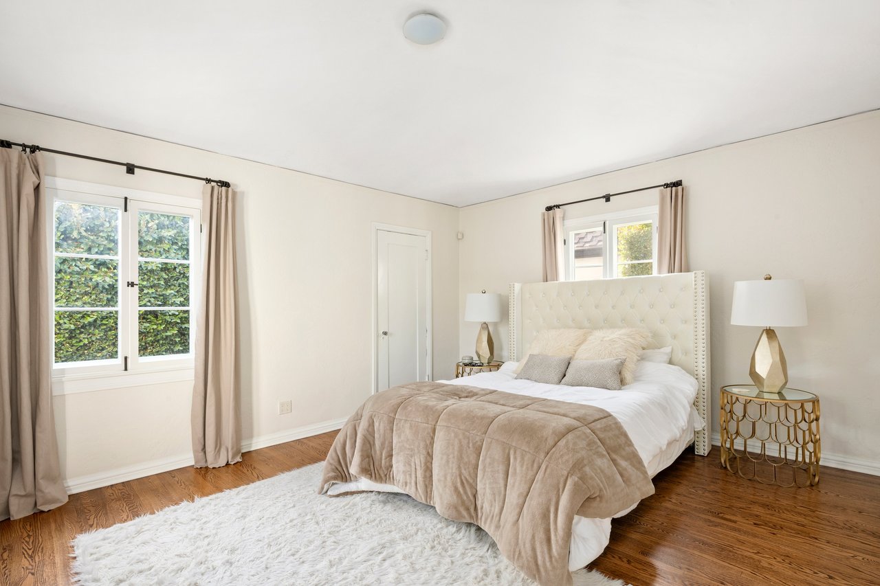 6502-6504 Commodore Sloat Drive