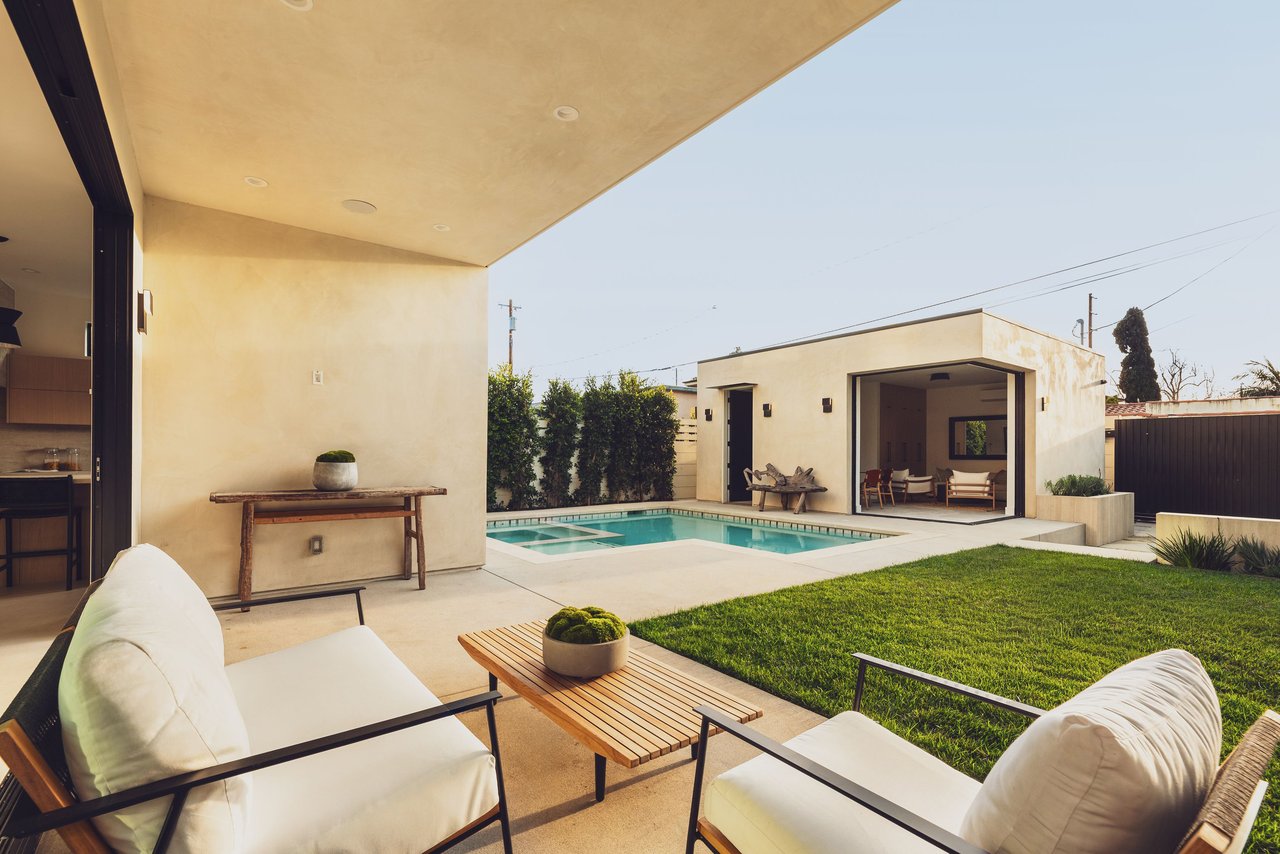 2115 Walnut Ave, Venice