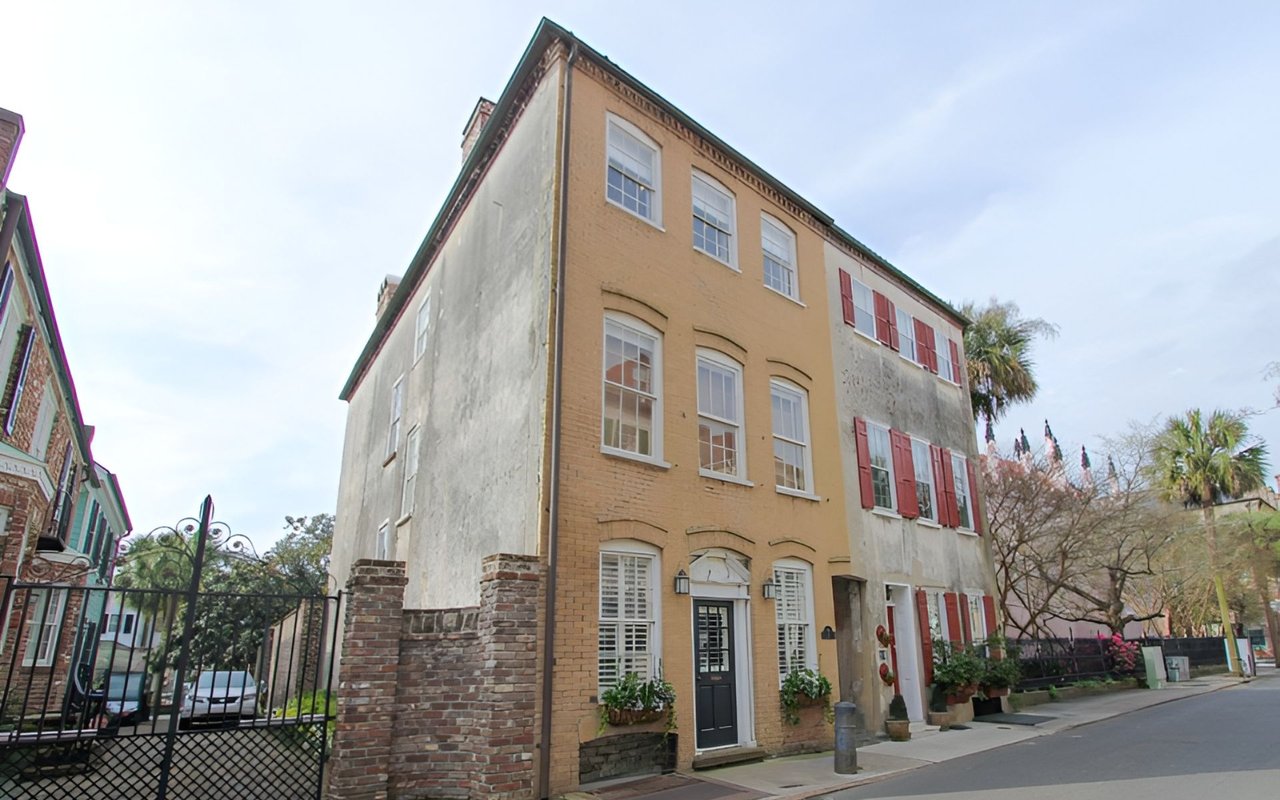 For Sale – Perfect Charleston Pied-à-Terres