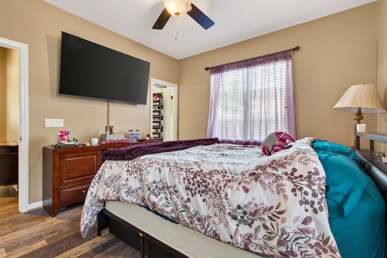 27867 Huron Ct