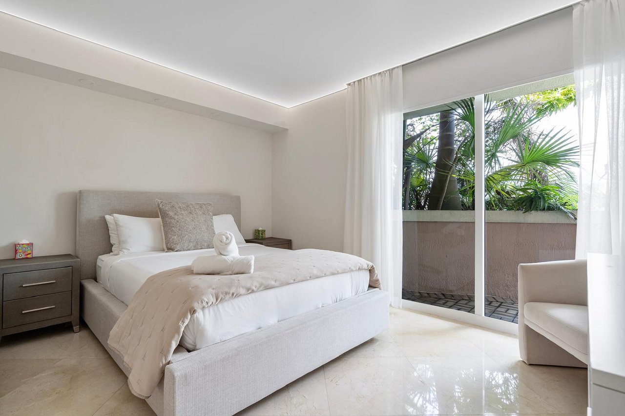 King David Short-Term Rental | Prime Location