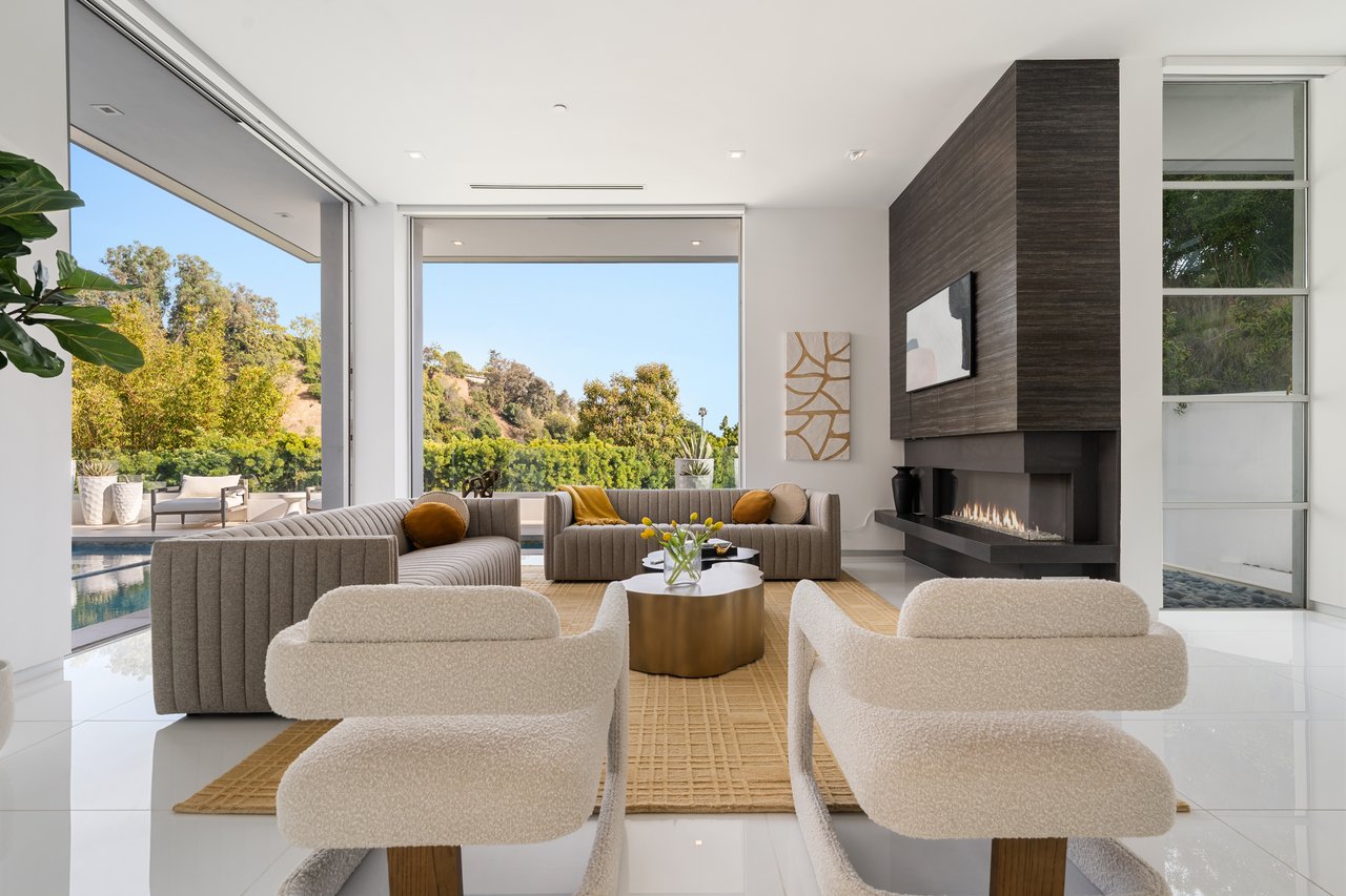 9311 Readcrest Dr, Beverly Hills