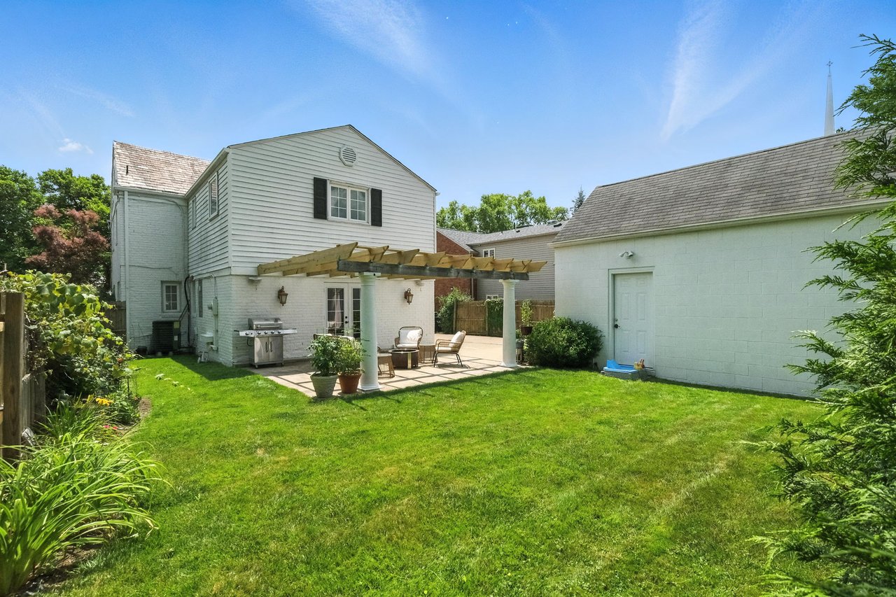 590 Kenilworth Dr